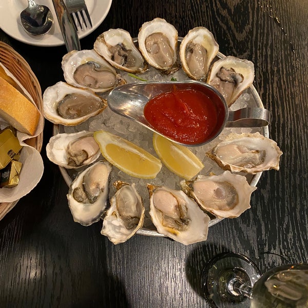 10/26/2022にPedrocoがSotto Mare Oysteria &amp; Seafood Restaurantで撮った写真