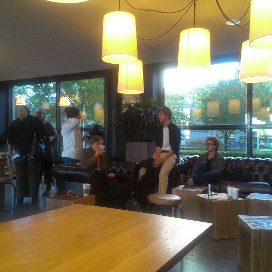 10/16/2012에 Eric P.님이 Starbucks에서 찍은 사진