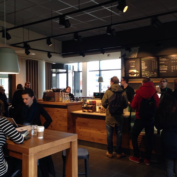 Photo taken at Starbucks by Eric P. on 1/21/2014