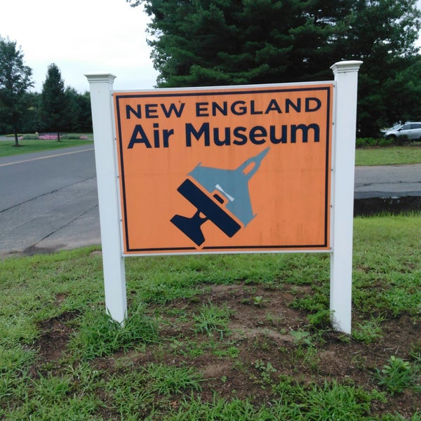 Das Foto wurde bei New England Air Museum von Tim P. am 8/12/2018 aufgenommen