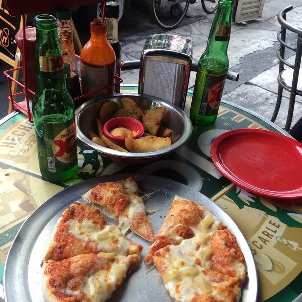 7/25/2016 tarihinde Frida G.ziyaretçi tarafından PizzaBeer'de çekilen fotoğraf
