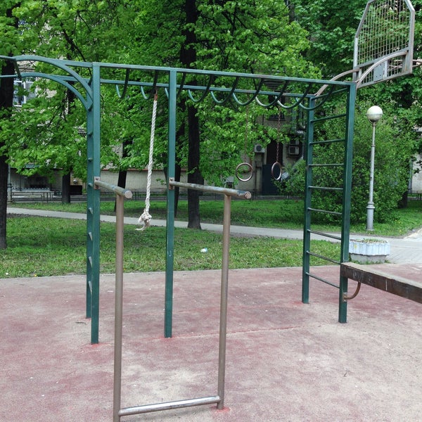 Брусья параллельные уличные антивандальные