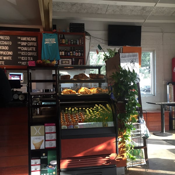 Photo prise au Southside Espresso par Debra O. le10/20/2015
