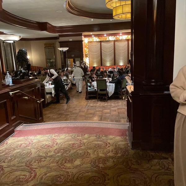 Photos at Lawry's The Prime Rib - 92 tips from 6484 visitors