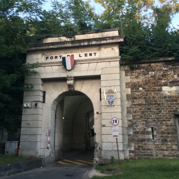 Fort De L'Est Base militaire Fort De L'Est Base militaire