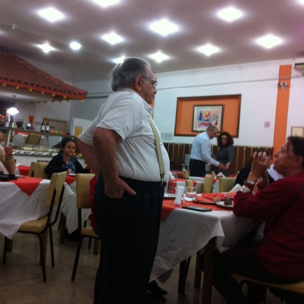10/1/2013 tarihinde Mauricio F.ziyaretçi tarafından Elaine Rotisserie e Restaurante'de çekilen fotoğraf
