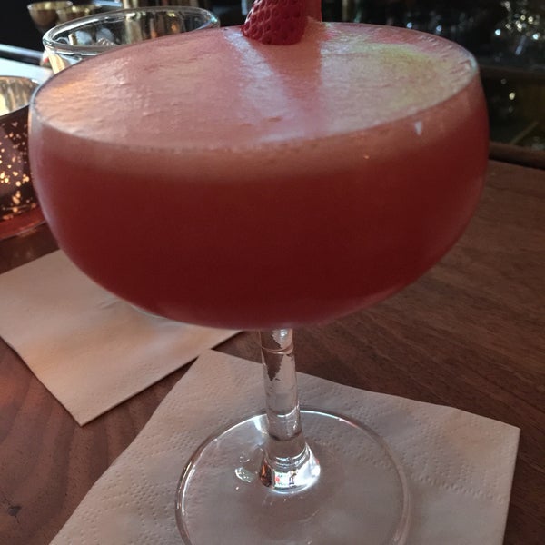 7/9/2017にScott KleinbergがParish Cocktail Barで撮った写真