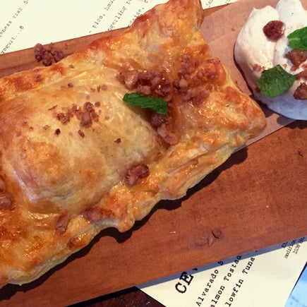 On the brunch menu lives the mango Pop-Tart. The cinnamon sugar dough is stuffed with big chunks fresh mango and sprinkled with more cinnamon and sugar before going in the oven.