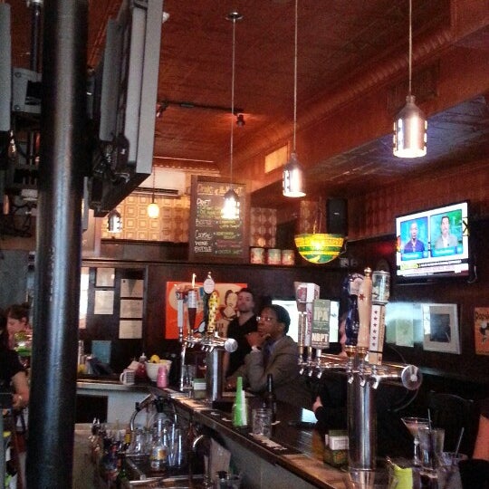 5/13/2013에 Steven S.님이 The Biltmore Bar &amp; Grille에서 찍은 사진