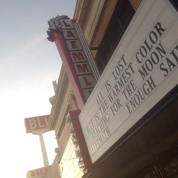 Снимок сделан в Laemmle&#39;s Royal Theater пользователем John H. 12/2/2013