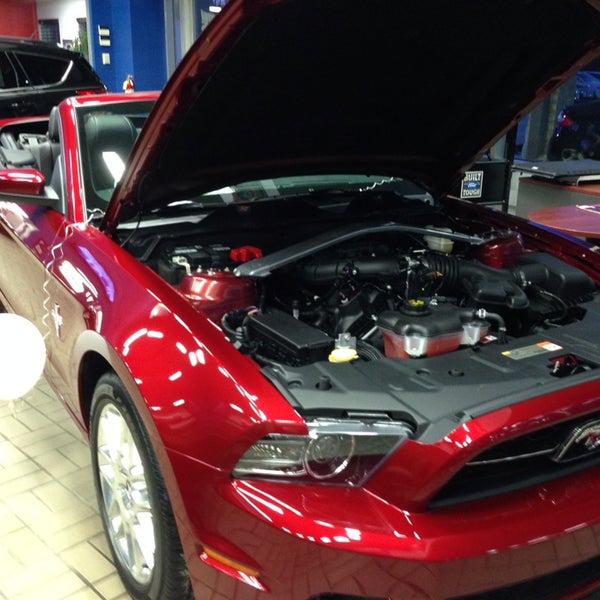 Brighton Ford Auto Dealership