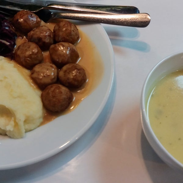 Very affordable food, even cheap.Taste is ok, but meatballs were too spicy.You can drink coffee tea,or soft drinks as much as you like for only 8kn. Coffee & tea are free for "IKEA family card" owners
