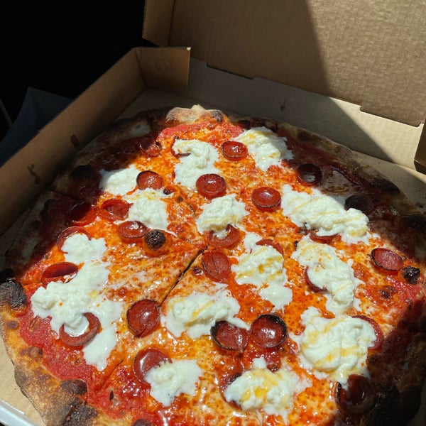 7/17/2023 tarihinde Amonlayaziyaretçi tarafından Apollonia&#39;s Pizzeria'de çekilen fotoğraf