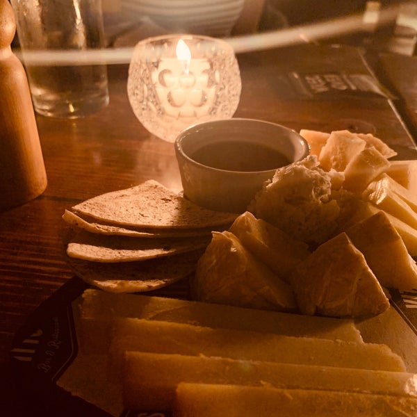 Vitto's Wine Bar & Restaurant