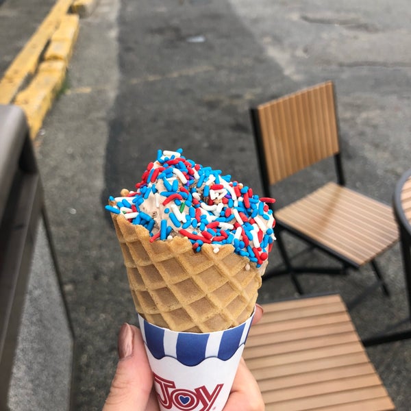 Photo taken at Frozen Cow Ices &amp; Cream by BKbybike N. on 7/31/2018