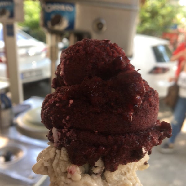 6/8/2018 tarihinde Rumet S.ziyaretçi tarafından Dondurmacı Yaşar Usta'de çekilen fotoğraf