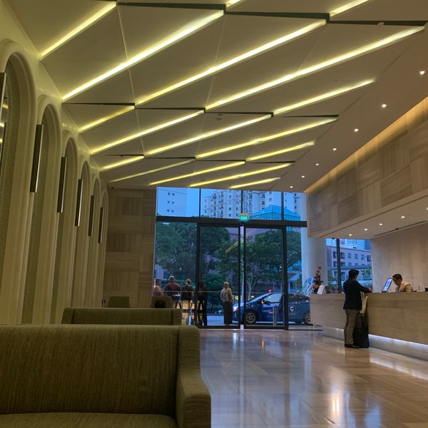 รูปภาพถ่ายที่ Momentus Hotel Alexandra โดย Reina P. เมื่อ 9/3/2019