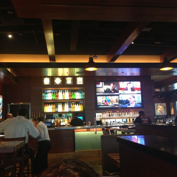 Photo taken at BJ&#39;s Restaurant &amp; Brewhouse by Ralph A. on 7/12/2013