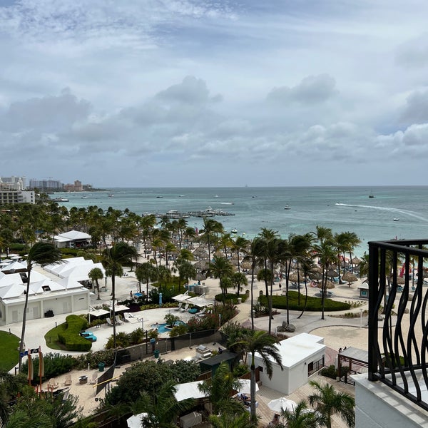 Foto diambil di Aruba Marriott Resort &amp; Stellaris Casino oleh Courtney Y. pada 8/4/2022