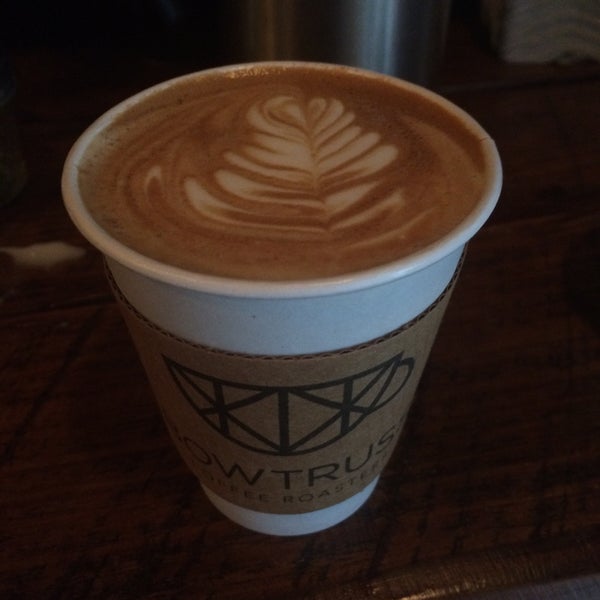 Foto tirada no(a) Bow Truss Coffee por Kristy B. em 6/12/2015