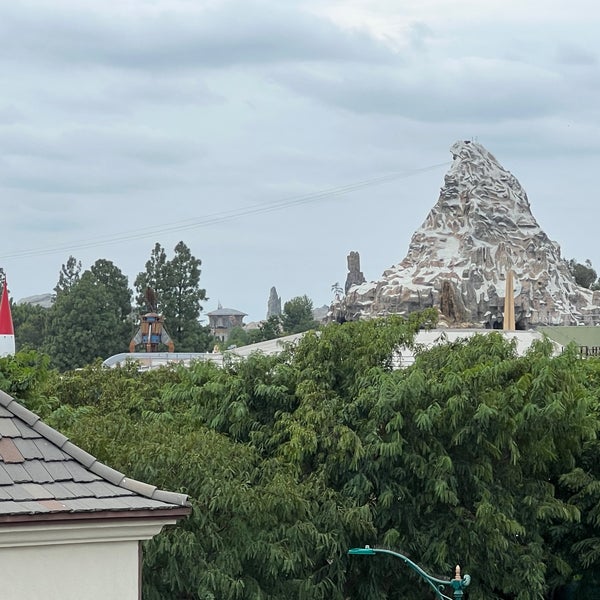 Das Foto wurde bei Anaheim Camelot Inn &amp; Suites von Sean M. am 9/10/2022 aufgenommen