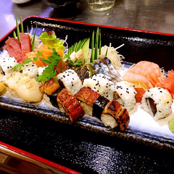 5/27/2014 tarihinde Daikichi, Restaurante Japonésziyaretçi tarafından Daikichi, Restaurante Japonés'de çekilen fotoğraf