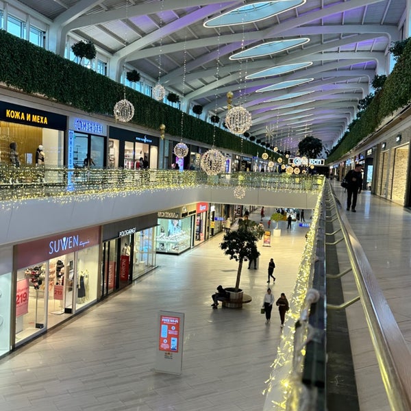 รูปภาพถ่ายที่ Mall of Antalya โดย Şeyma Erdem เมื่อ 3/1/2023