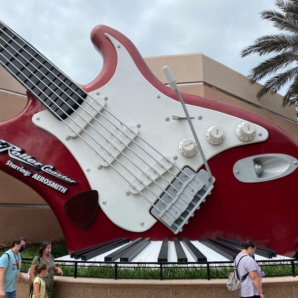 Rock 'n' Roller Coaster avec Aerosmith – Photos Magiques