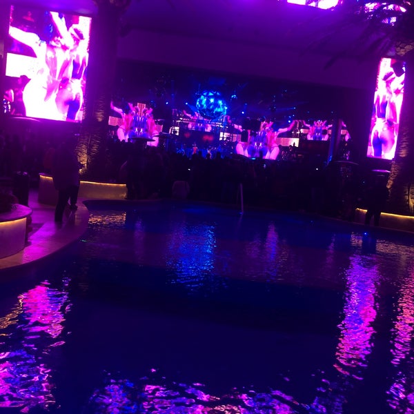 Das Foto wurde bei Drai&#39;s Nightclub von Sultan R. am 12/31/2018 aufgenommen