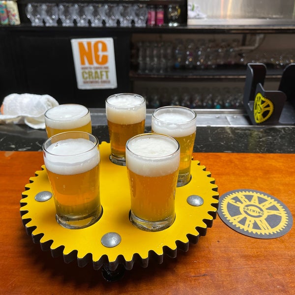 Foto scattata a Crank Arm Brewing Company da Jimmy il 7/18/2021