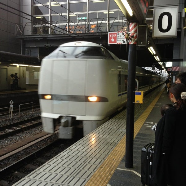 0番線ホーム プラットホーム
