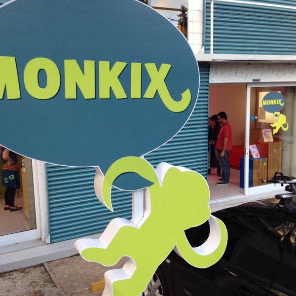Photo prise au Monkix par Thomaz L. le4/26/2014