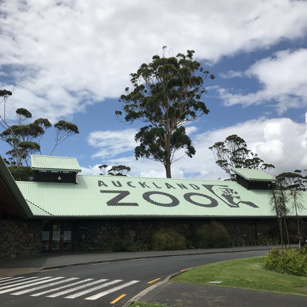 รูปภาพถ่ายที่ Auckland Zoo โดย Frank T. เมื่อ 2/7/2018