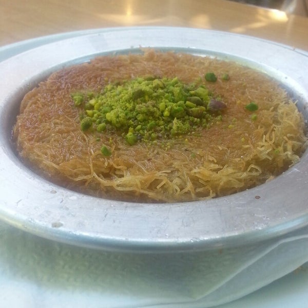 6/24/2014 tarihinde Sevdeziyaretçi tarafından sanus restaurant|café'de çekilen fotoğraf