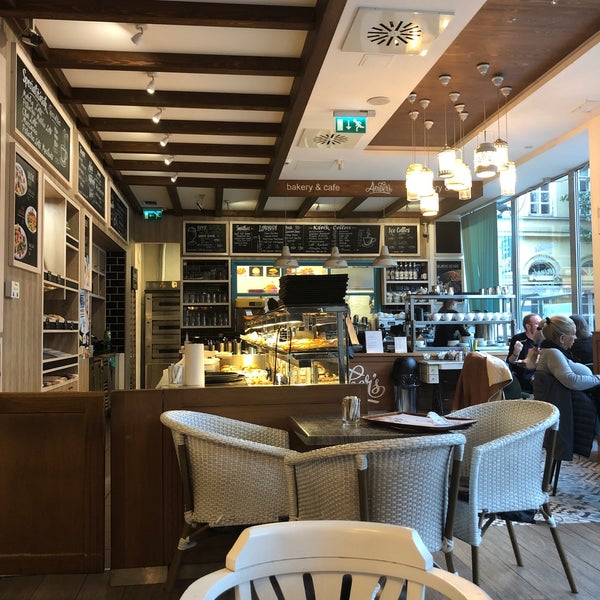 11/15/2019にFerenc E.がAmber&#39;s French Bakery &amp; Cafeで撮った写真