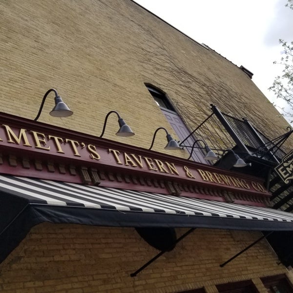 Снимок сделан в Emmett&#39;s Tavern &amp; Brewing Co. пользователем In Vitis Veritas 5/3/2019