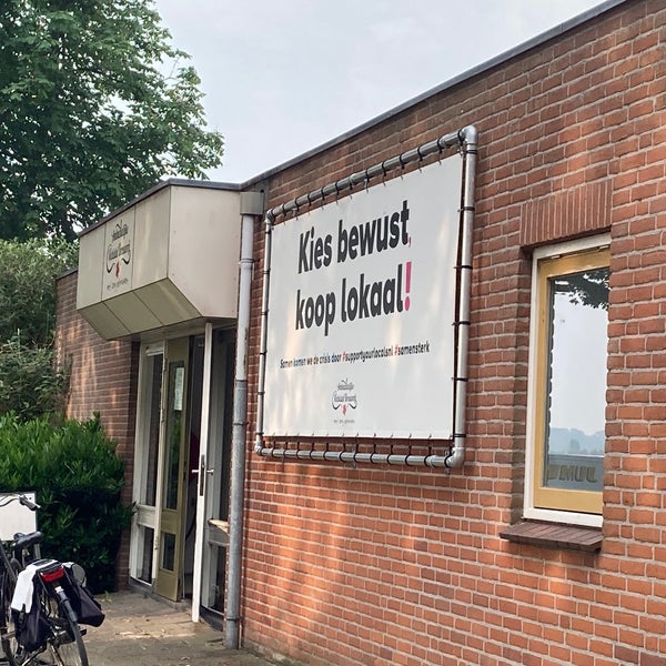 Foto diambil di Ambachtelijke Vechtdal Brouwerij oleh Jan P. pada 6/18/2021
