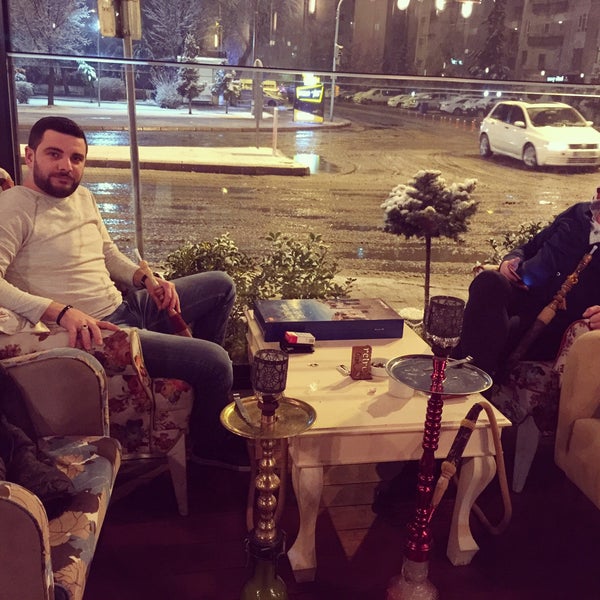 Foto diambil di Retro Cuinne oleh Ahmet A. pada 1/18/2018