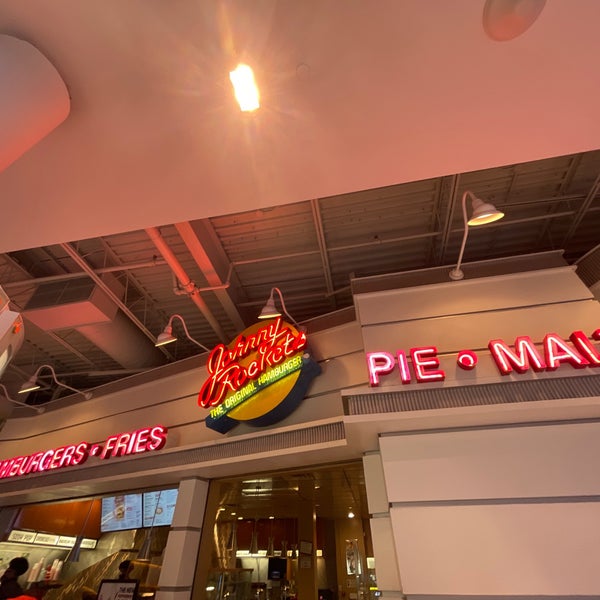 Johnny Rockets Newport 30 Mall Dr W