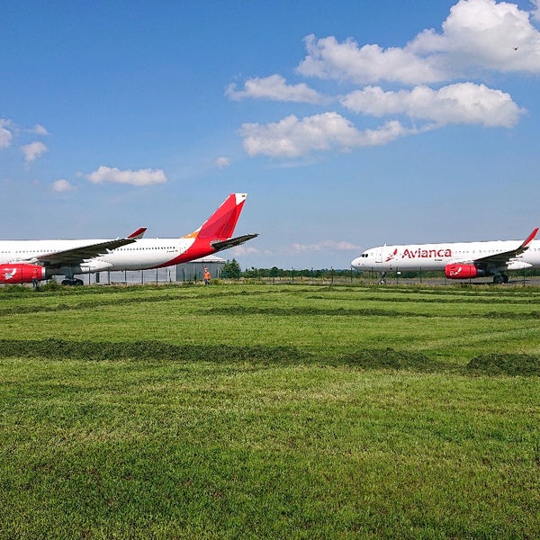 Am Sea-airport Cuxhaven Nordholz Fcn Parken foursquare.com