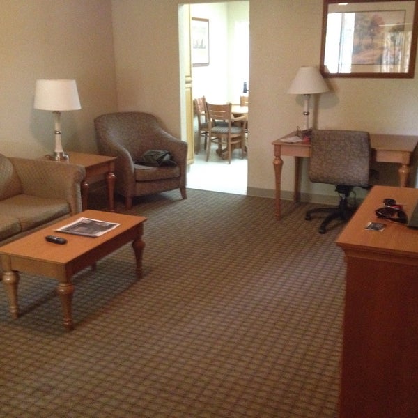 travis air force inn