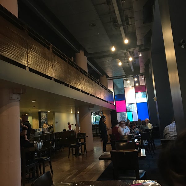 8/20/2017 tarihinde Marty F.ziyaretçi tarafından Sakura Restaurant &amp; Sushi Bar'de çekilen fotoğraf