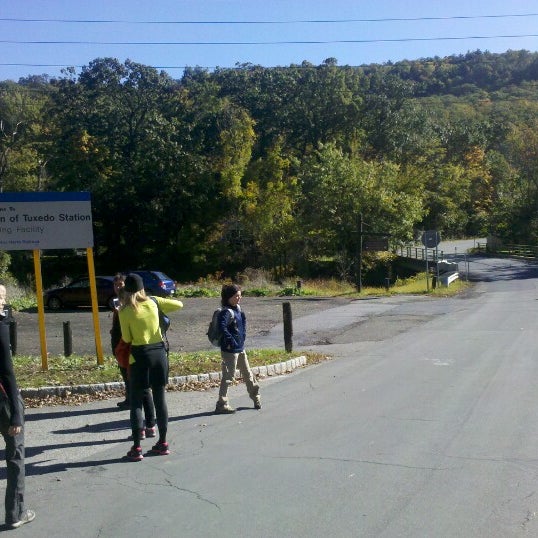 Metro North / NJT Tuxedo Station (MBPJ) Train Stations