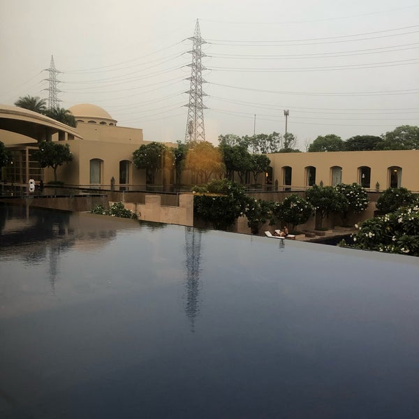 Mirror pool. Mirror pool