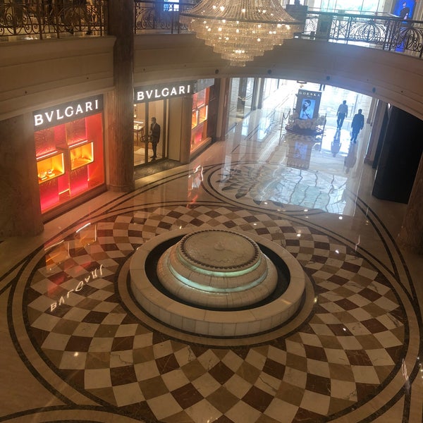 India, New Delhi, Vasant Kunj, luxury mall DLF Emporio Stock Photo - Alamy