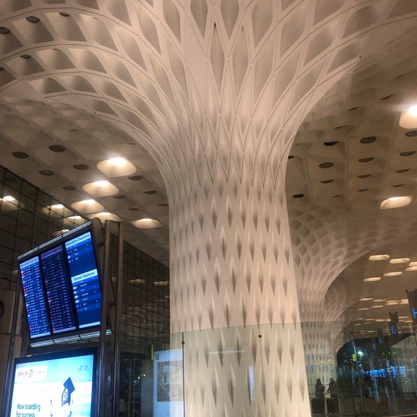 รูปภาพถ่ายที่ Chhatrapati Shivaji International Airport โดย Kushal S. เมื่อ 2/8/2024