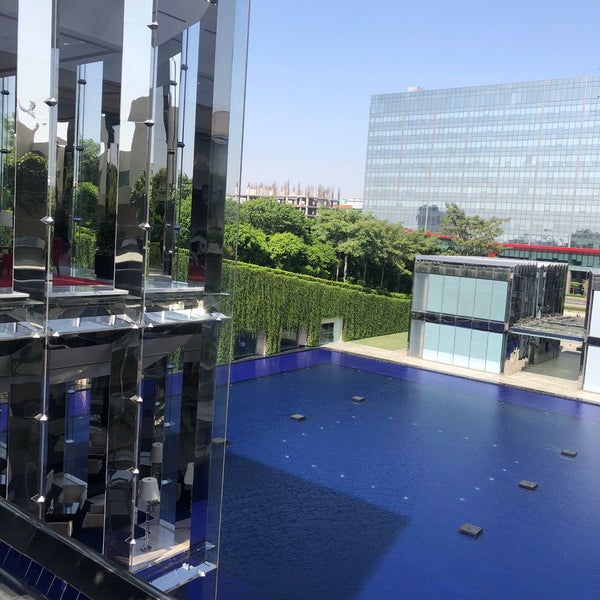 Mirror pool. Mirror pool