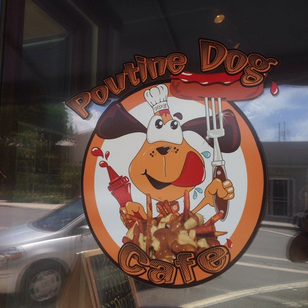 7/4/2013にPierre B.がPoutine Dog Cafeで撮った写真