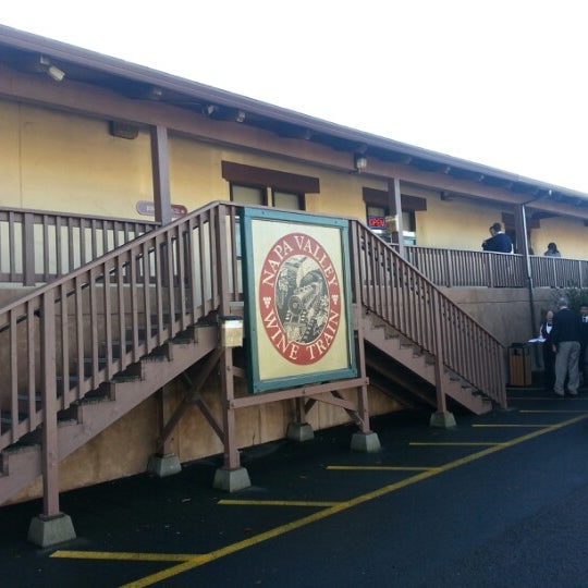 1/25/2013 tarihinde Oscar T.ziyaretçi tarafından Amtrak - Napa Wine Train Depot (NPW)'de çekilen fotoğraf