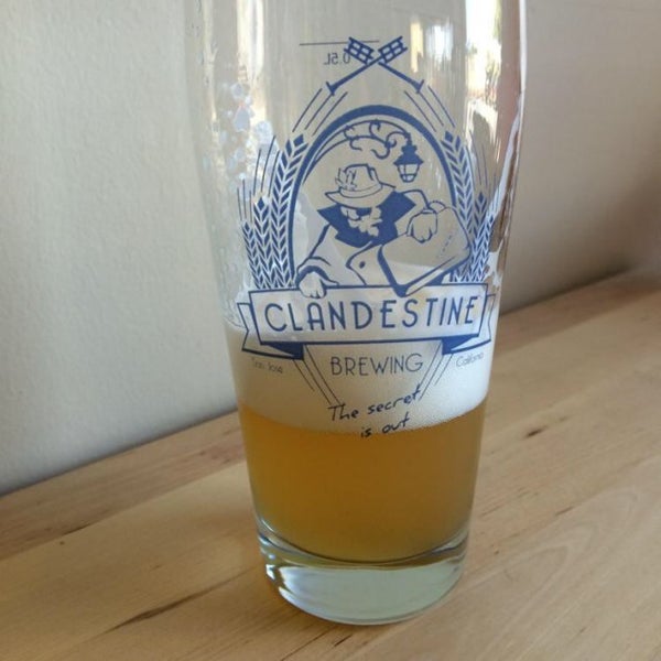 Das Foto wurde bei Clandestine Brewing von Andrew D. am 6/28/2014 aufgenommen